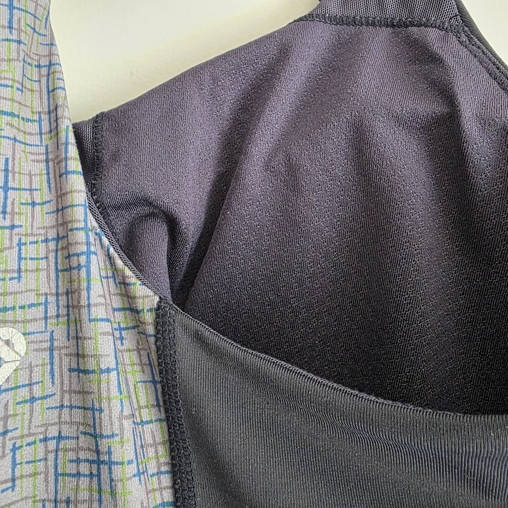 Athletic Athleisure Yoga Top Blue Grey Size Large - Picture 13 of 14